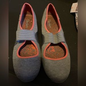 Skechers Gray and Pink Athletic Shoes